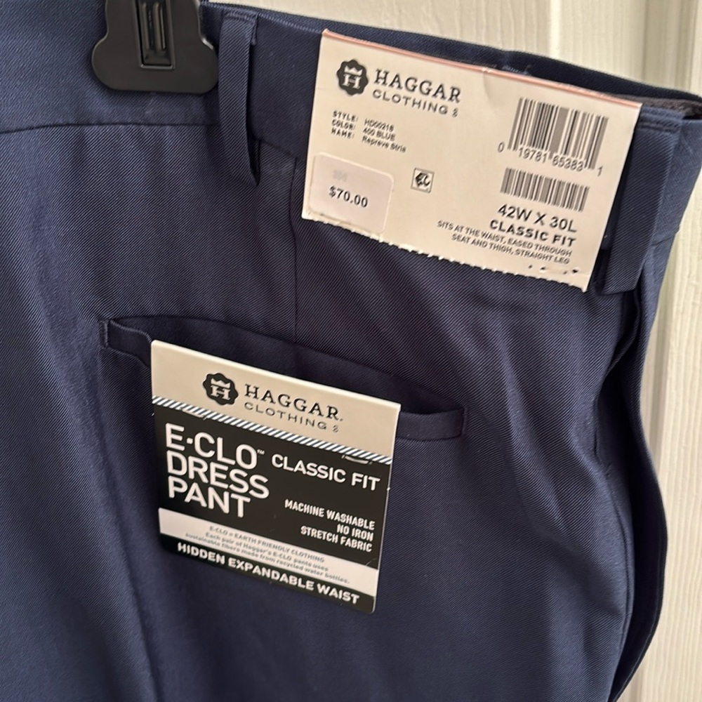 Haggar Men’s Dress Pants 42W x 30 l. NWT
